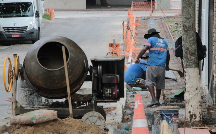 Equipes trabalham na construção de calçadas e projetam nova fase após o Carnaval
(Foto: Divulgação/Prefeitura de Itajaí)