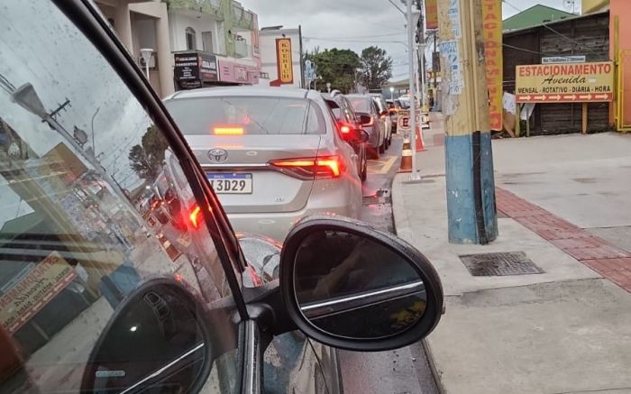 Não há fiscalização por parte do município   (Foto: Waldemar Cezar Neto)