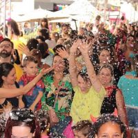 Michel Teló, Lauana Prado e Zé Felipe agitam o Carnaval da região