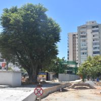 Obra da nova praça dos Correios promete ser entregue com “gramadão”