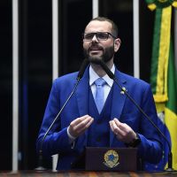 PEC de Jorge Seif cria 'superimunidade' parlamentar no Congresso Nacional