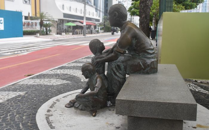 Autor do monumento espera que remoção seja com cautela, pois obra anterior deu fim ao Monumento das Sereias que ficava na Quarta avenida
(fotos João Batista)