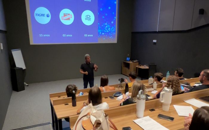 Rogério Siqueira falou com os alunos da PIB Education na noite de quinta-feira (foto: FABRICÍLIO PITELLA)