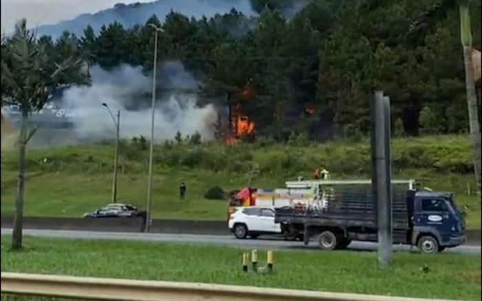 Vento forte deu mais trabalho aos bombeiros (Fofo Divulgação CBMSC)