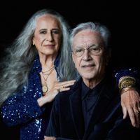 Caetano Veloso e Maria Bethânia regravam sucesso em homenagem ao RS