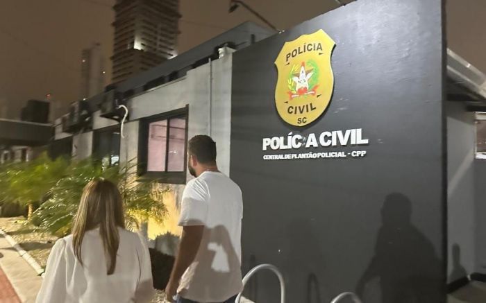 Sessão foi suspensa enquanto Juliana Pavan falava na tribuna (Foto: Divulgação/CVBC)