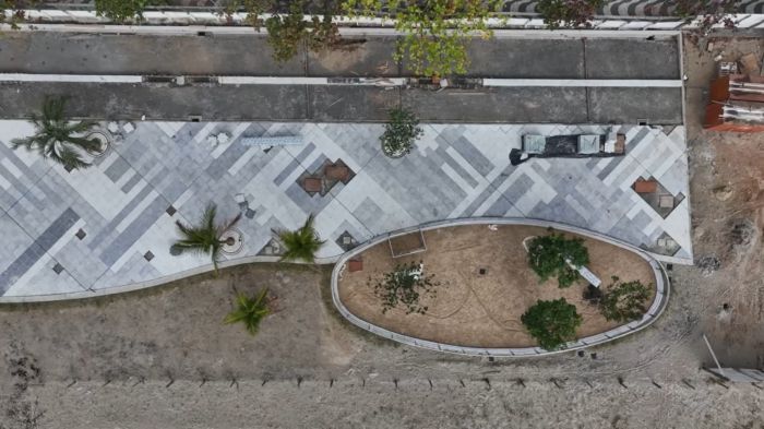 Trecho já recebeu arborização, parquinho e parte do novo calçadão (Foto: Reprodução/PMBC)  