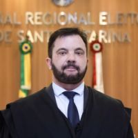 Juiz de Balneário Camboriú assume como titular do Tribunal Regional Eleitoral    