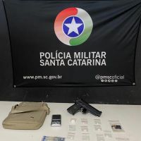 Traficante com arma de brinquedo é preso com drogas na Murta