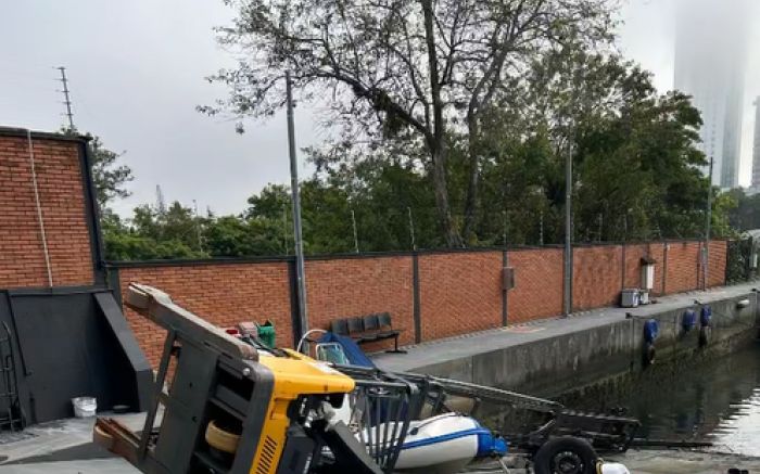 Bombeiros e Samu tentaram salvar vítimas, mas sem sucesso (Foto: Carlos Magagnin)