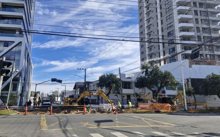 Agentes de trânsito estarão no local para orientar motoristas (Foto: Marcos Porto)