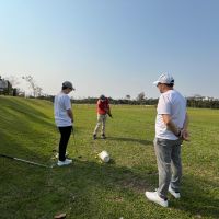 Alunos da PIB Education celebram Dia dos Pais com tarde de golfe e confraternização 