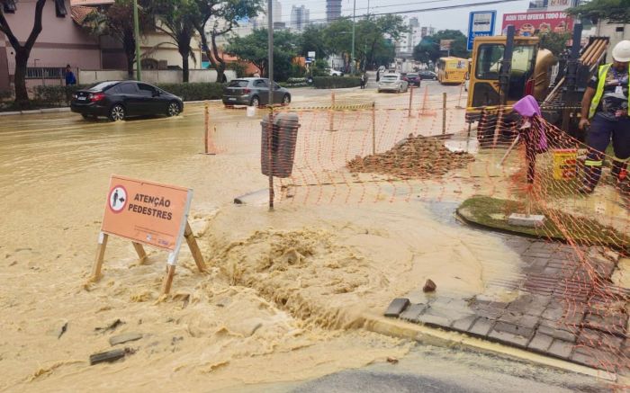 Previsão é que abastecimento volte ao normal às 20h (Foto: Divulgação/PMBC)