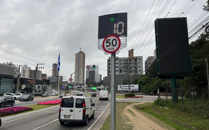 Novo sistema está sendo instalado  
(Foto: Estagiária Ana Júlia Kamchen sob supervisão da jornalista Fran Marcon)