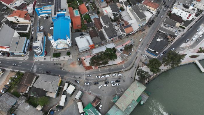 Breque no serviço é necessário para pavimentação no entorno da praça central (Foto: Divulgação PMN)