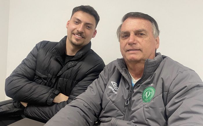 Jair Renan Bolsonaro usa o mesmo nome do pai para concorrer às eleições em BC
 (Foto: reprodução)