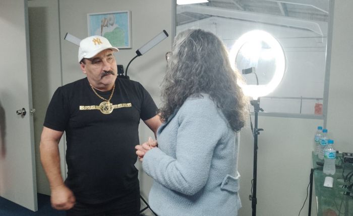 Duas semanas antes do áudio tosco, Márcio ouviu as propostas da candidata Betinha, que se disse “surpresa e revoltada”  (Foto: Divulgação)