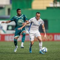 Chapecoense vence o Avaí e sai da zona de rebaixamento