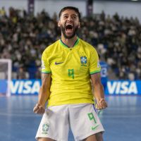 Brasil bate o Marrocos e vai à semifinal da Copa do Mundo de futsal