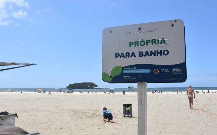 Na Praia Central de BC, os 10 pontos monitorados terão coletas três vezes por semana (Foto: João Batista)