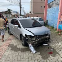 Grávida de oito meses bate carro em Cordeiros 