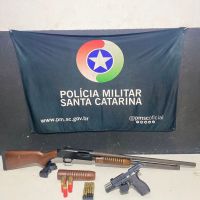 Baderna no Brilhante termina em apreensão de armas e prisão