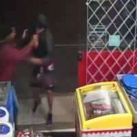 Polícia prende bandido que atirou em cliente de mercado no São Vicente 