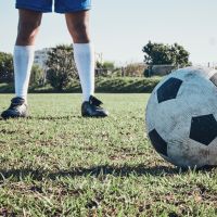 Menino de nove anos é agredido por homem em jogo de futebol em Itapema