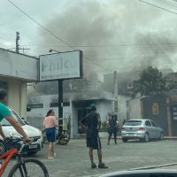 Incêndio destrói casa na Vila Operária