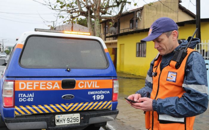 Órgão de segurança monitora áreas de encosta (Foto: Divulgação)