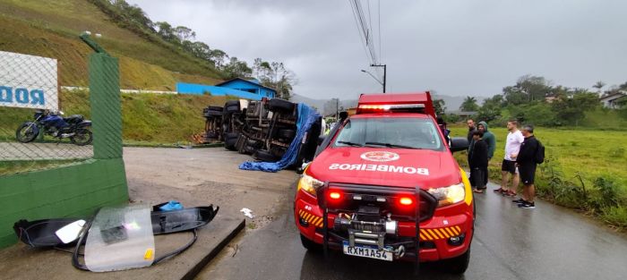 Vítima chegou a receber atendimento, mas não resistiu (Foto: Divulgação/CBMSC)