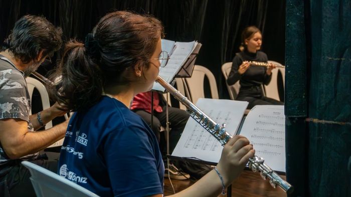 Há vagas para 17 opções de cursos (Foto: Nilson CWB)