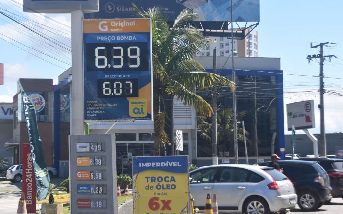 Consumidores sentiram nas bombas alta de preços nas últimas semanas (Foto: João Batista)