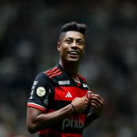 Bruno Henrique, do Flamengo, é alvo de operação da Polícia Federal por manipulação de resultados