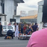 Homem tenta matar o namorado da ex na frente da filha de oito anos  