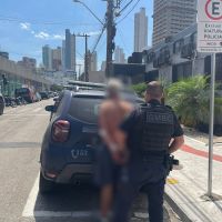 Homem esfaqueia irmão em Balneário Camboriú