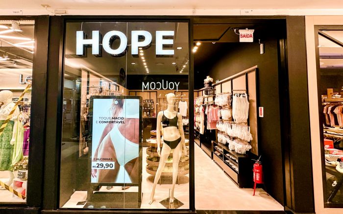 Clientes encontram lingeries e pijamas femininos e masculinos (Foto: Divulgação/Itajaí Shopping)