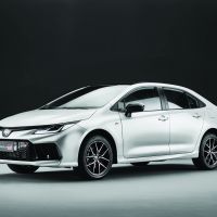 Corolla chega com novidades na versão GR-Sport 