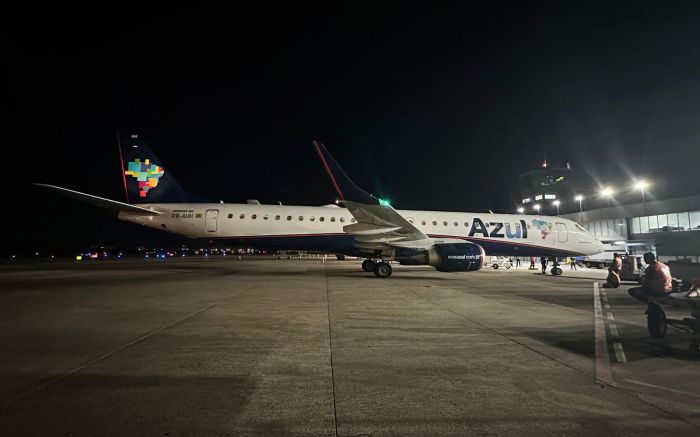 A companhia aérea Azul criou rotas alternativas temporárias para SC (Foto: falta crédito da imagem)