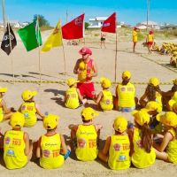 Projeto Golfinho vai ensinar criançada a tomar banho de mar em segurança  