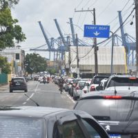 Mudança na fila do ferry-boat e novas vagas prometem melhorar o trânsito do centro de Itajaí  