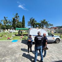 Polícia Científica exuma corpo de empresário que morreu durante tatuagem  