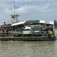 Ferry-boat propõe nova rampa para acabar com o caos no trânsito das duas cidades  