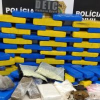 Polícia prende mãe e filho com quase 50 kg de drogas 