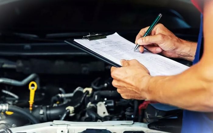 Revisão completa no carro, incluindo pneus, motor e sistema de freios é indispensável (Foto: Divulgação)  