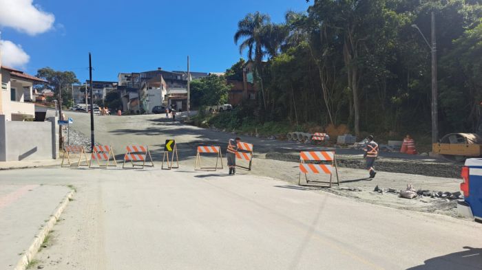 Trecho recebe pavimentação e construção de passeio público (Foto: Divulgação/PMBC)