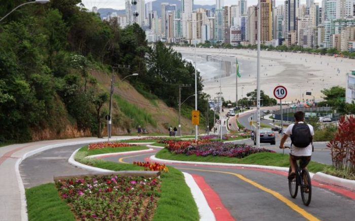 Rua Emanoel Rebelo dos Santos está no esquema siga e pare (Foto: Arquivo)