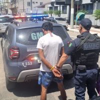 Morador de rua é preso após agredir servidora da área social