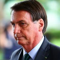 Bolsonaro é denunciado pela PGR por liderar tentativa de golpe de estado