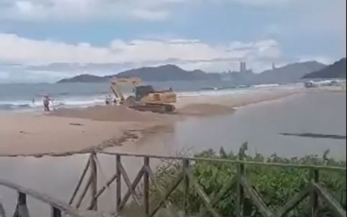 Inis autorizou obra alegando que o nível da lagoa estava muito alto (Foto: Reprodução)